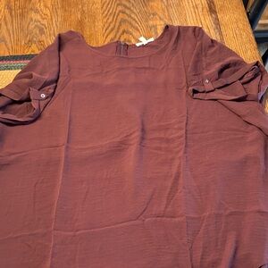 Chic Women's Blouse in Plum